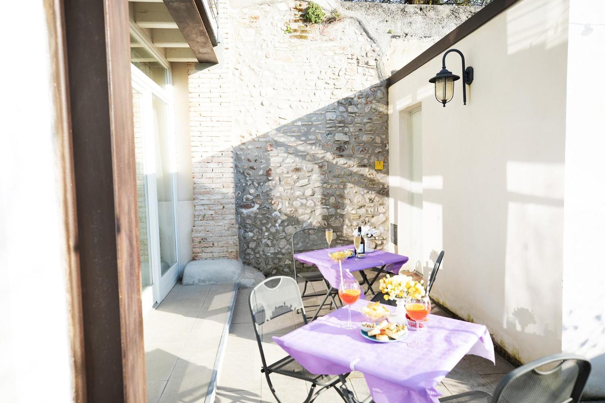 Relais La Rocca Solferino Bed & Breakfast Exterior photo