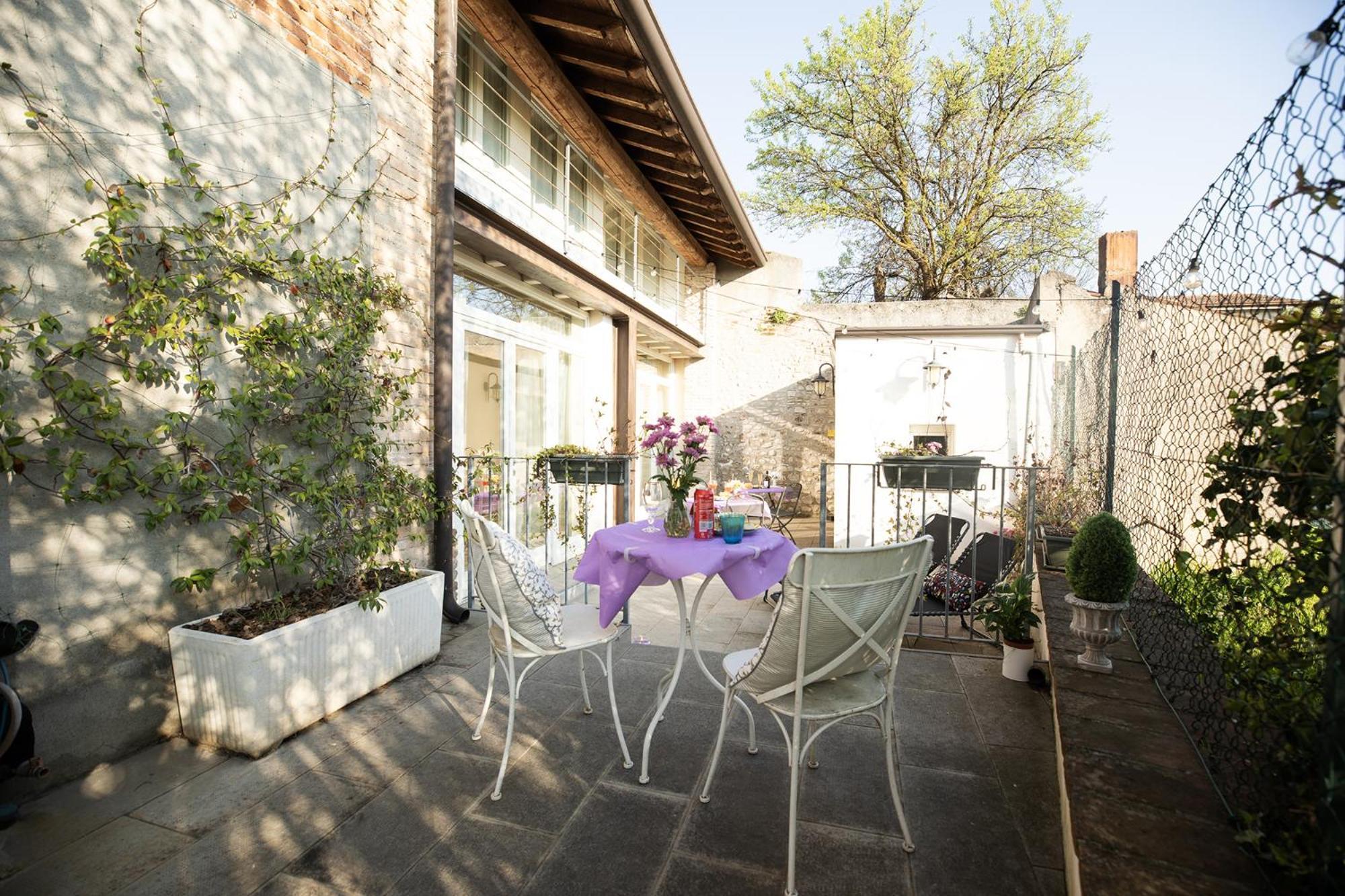 Relais La Rocca Solferino Bed & Breakfast Exterior photo