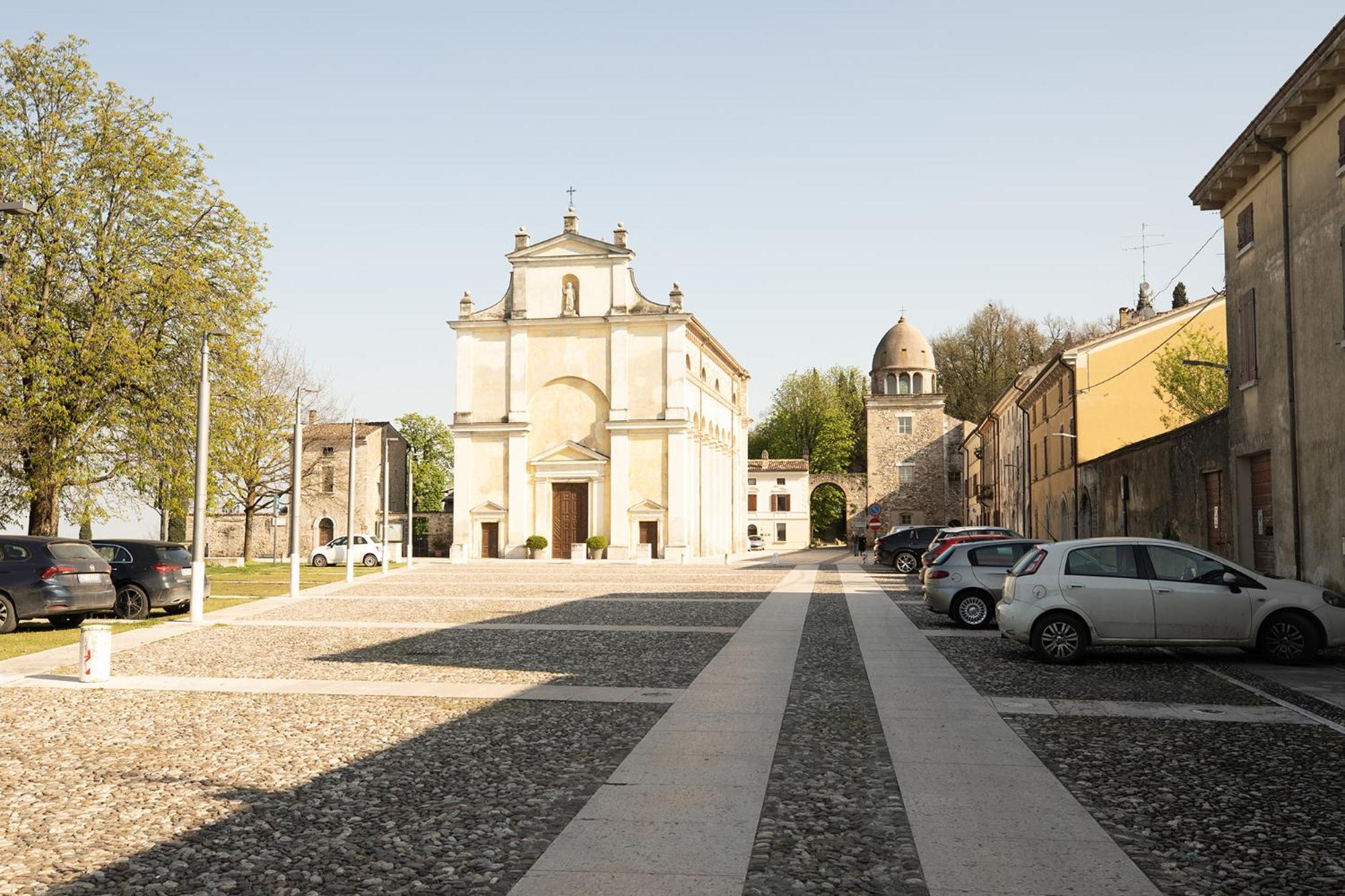 Relais La Rocca Solferino Bed & Breakfast Exterior photo