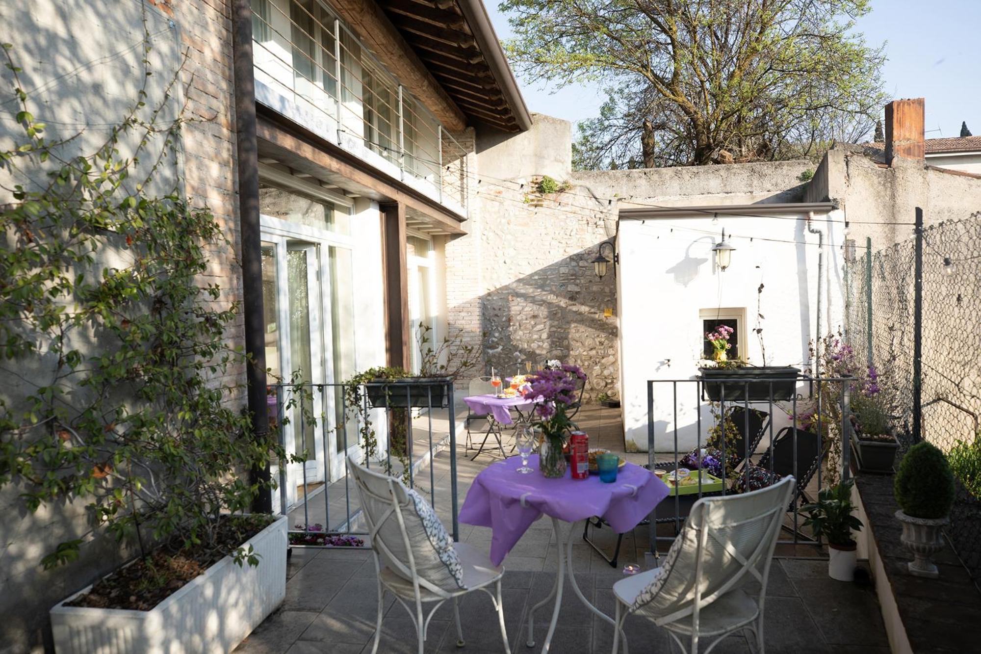 Relais La Rocca Solferino Bed & Breakfast Exterior photo