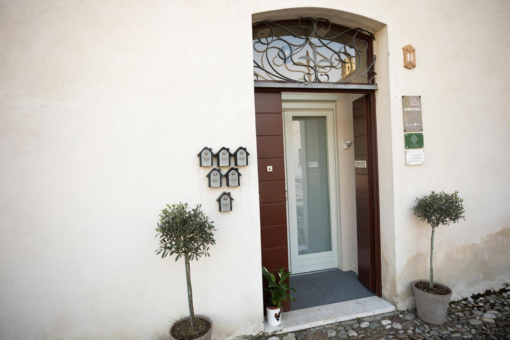 Relais La Rocca Solferino Bed & Breakfast Exterior photo
